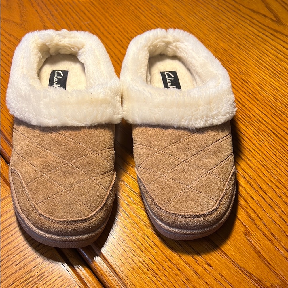 Clarks Brown Suede Slippers with White Fur Trim
